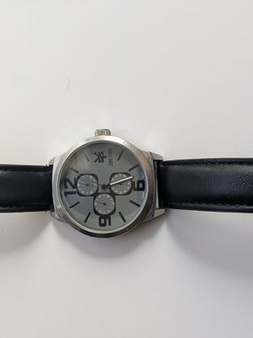 Zoo York Black and Silver Men's Analog Watch